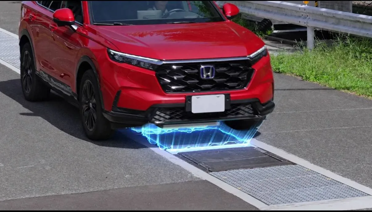 🔋 Honda разрабатывает беспроводную зарядку электромобилей прямо на ходу!