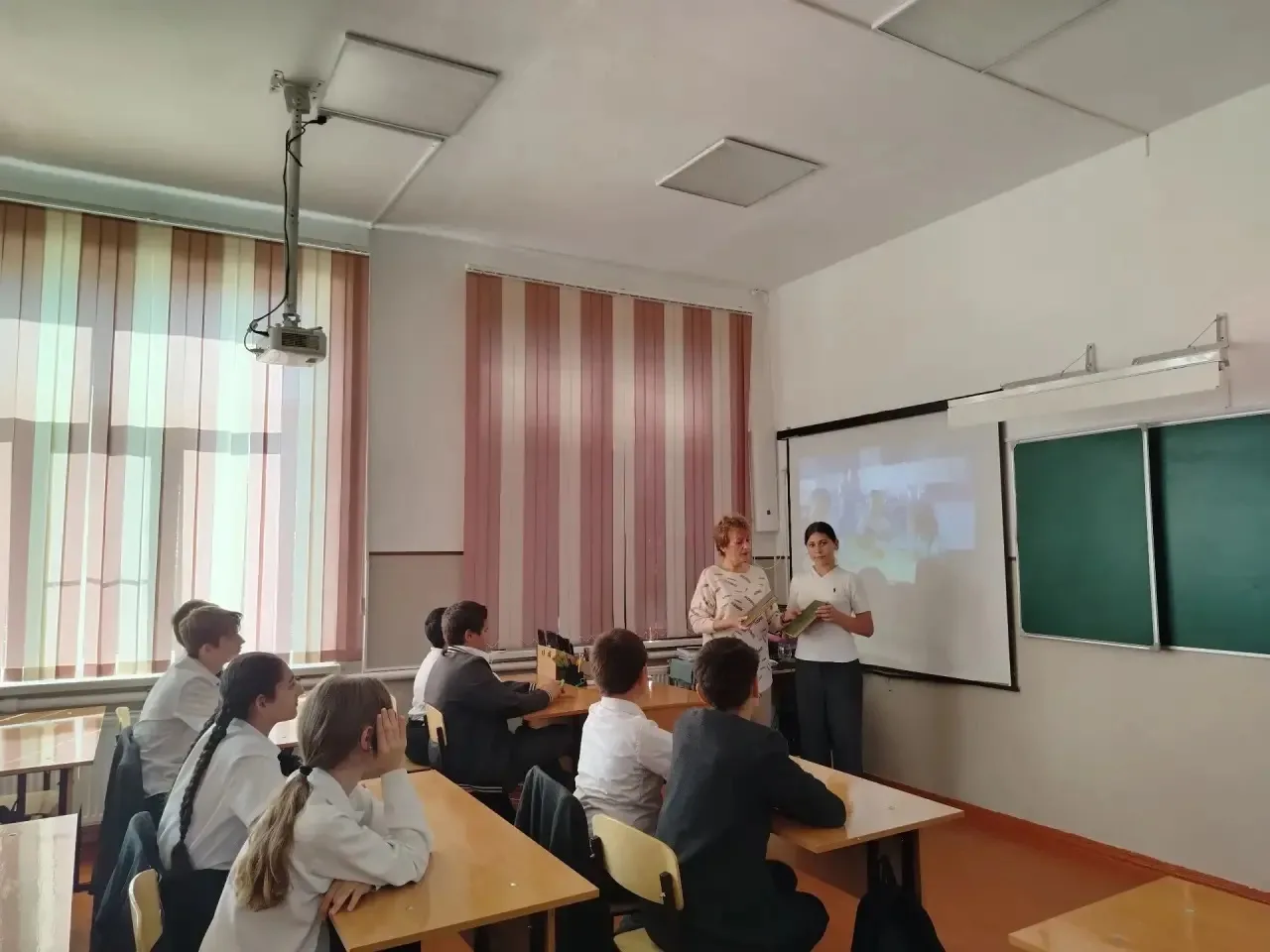 В 7 «Б» классе МБОУ СОШ № 18 им. Н. П. Симоняка прошло душевное тематическое мероприяти...