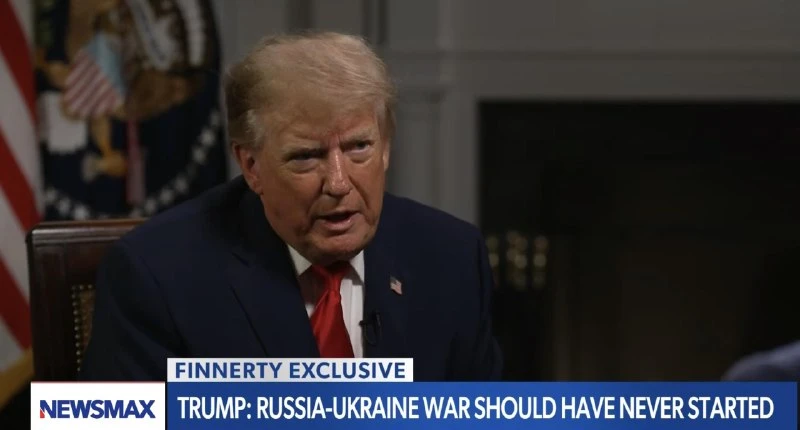 🎙 Президент Дональд Трамп в интервью Newsmax поставил под сомнение дееспособность Влад...