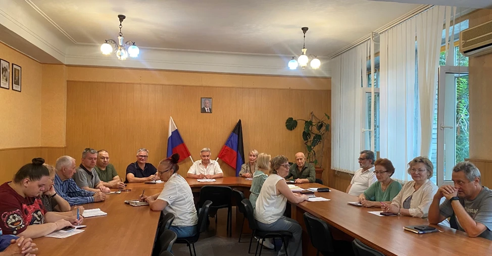🖍️ 1 октября в ГБУ «ДОНГИПРОШАХТ» состоялось заседание Учёного совета, на котором был ...