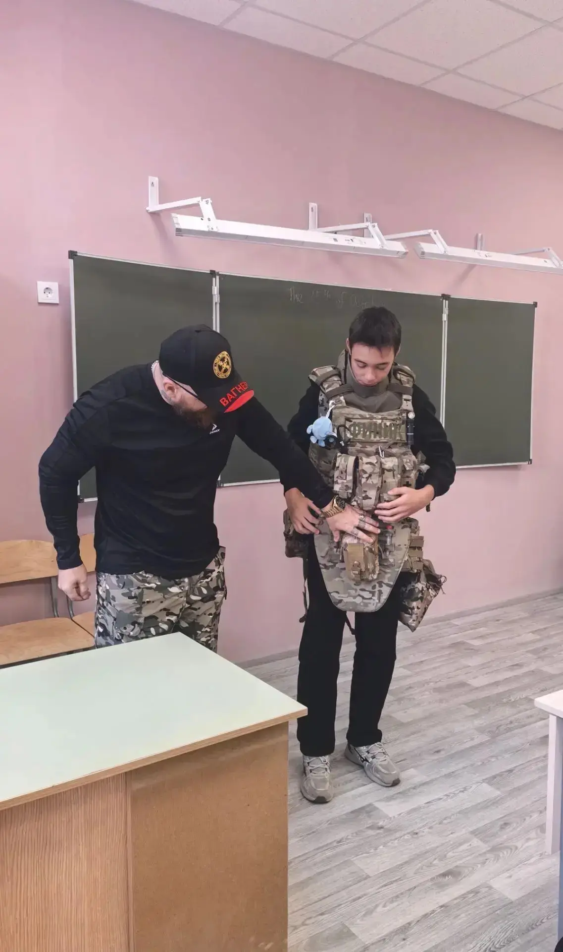 В преддверии Дня отца в нашей школе был проведён классный час, посвящённый этому праздн...
