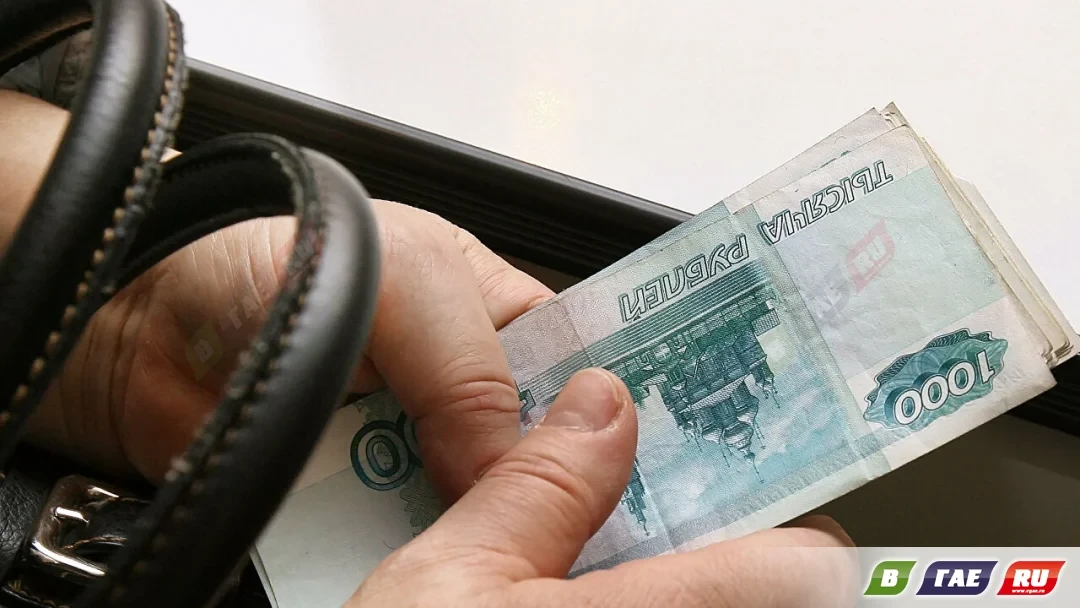 Орчанке грозит до 6 лет колонии за шопинг на чужие деньги