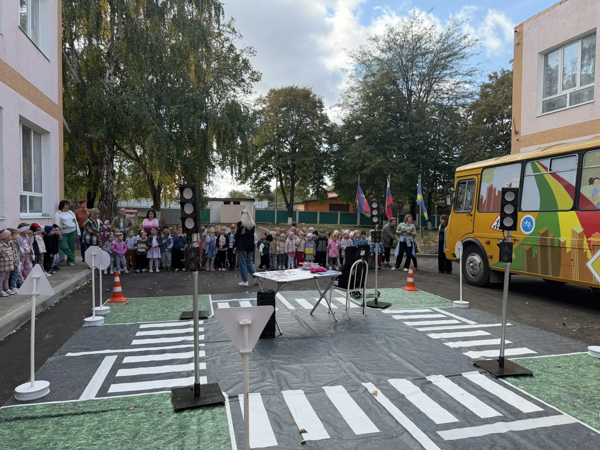 🚦Знать правила дорожного движения важно с самого детства!🚦