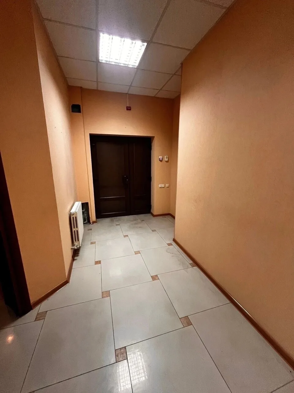 Продам коммерческое помещение 150 м², 1/9 эт. в Макеевке, микрорайон Зелёный
