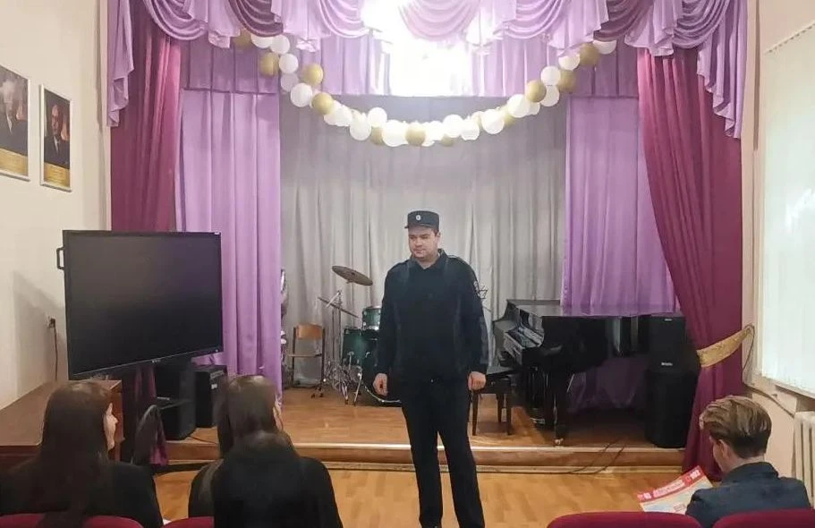 ‼ Полицейские ведут профилактическую работу в Макеевке