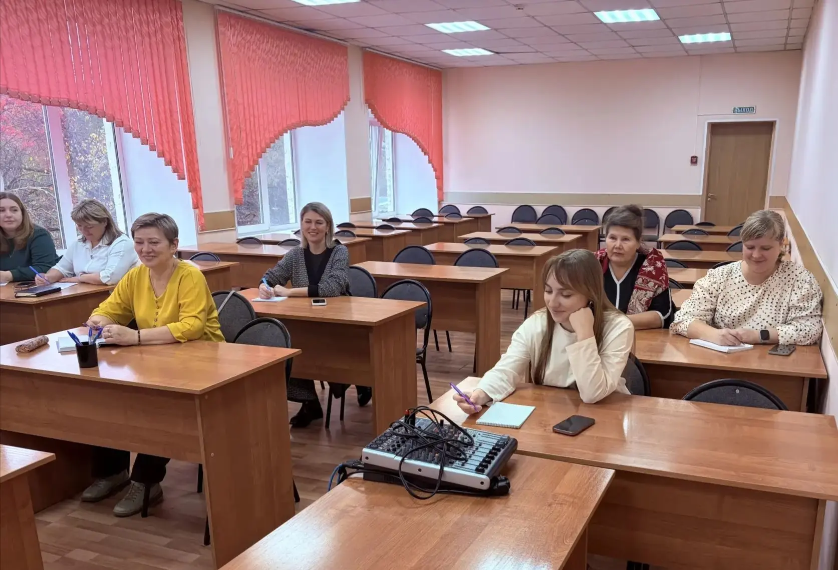 В ИМЦ прошла школа молодого специалиста для учителей-логопедов и учителей-дефектологов ...