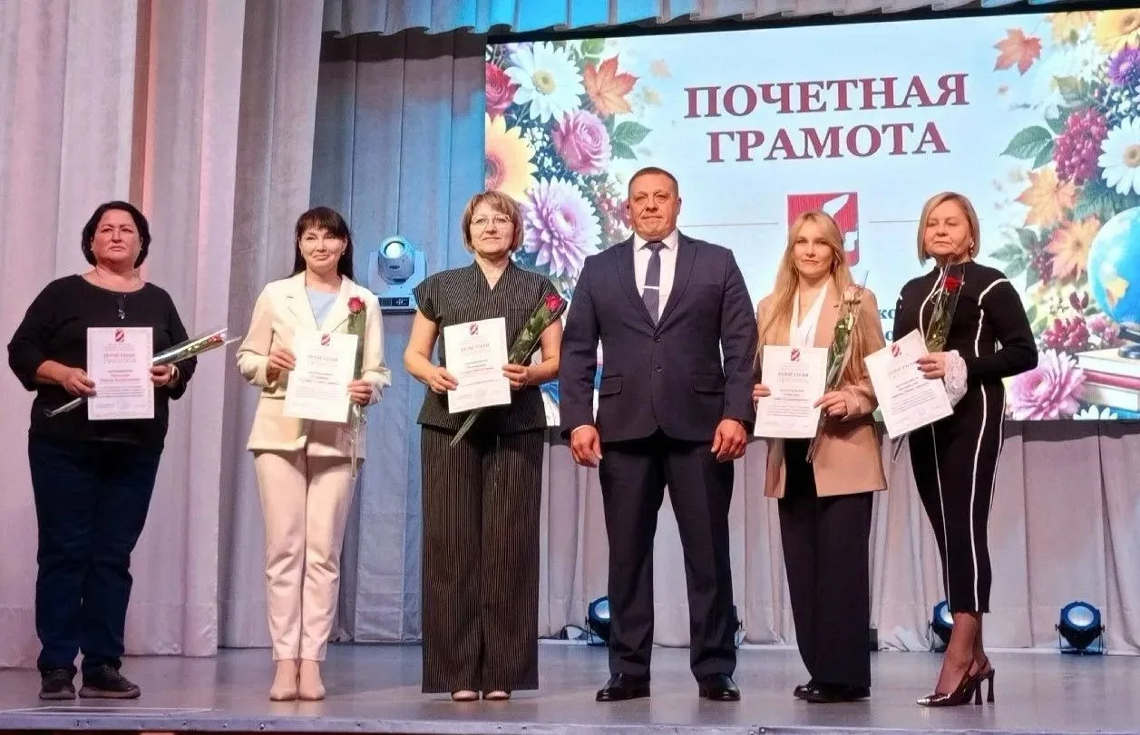 Они не просто дают знания, но и влюбляют в профессию, а для кого-то становятся наставни...