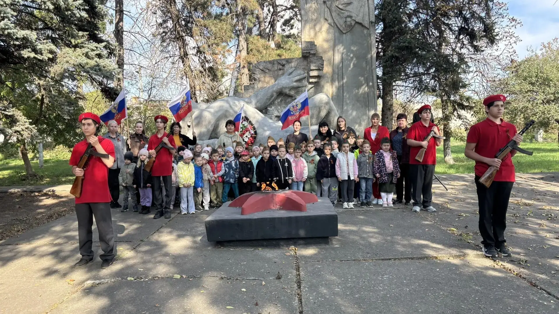 ✨Сегодня воспитанники нашего детского сада стали участниками митинга, посвящённого 83-й...