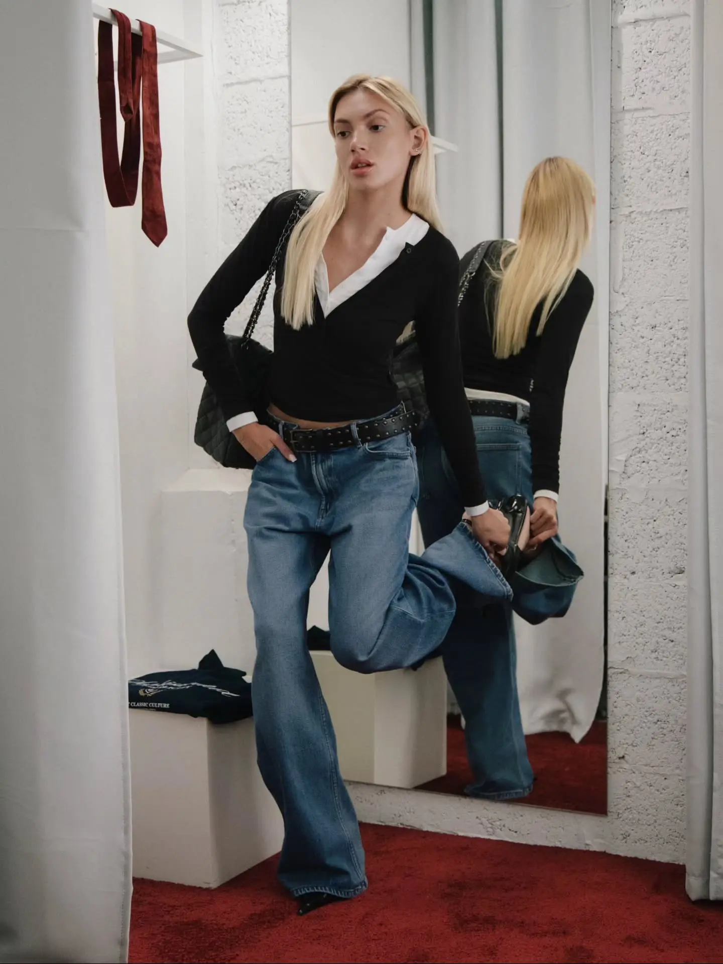 В FW 26/27 бренд CULT выпустили серию лонгсливов,  футболок и свитшотов в нескольких фо...