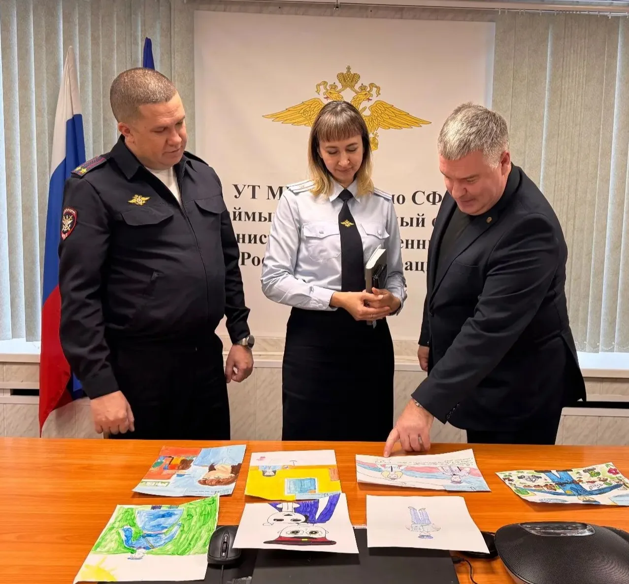 ❗️ Юные таланты Красноярского края показали, как видят службу своих родителей-полицейских