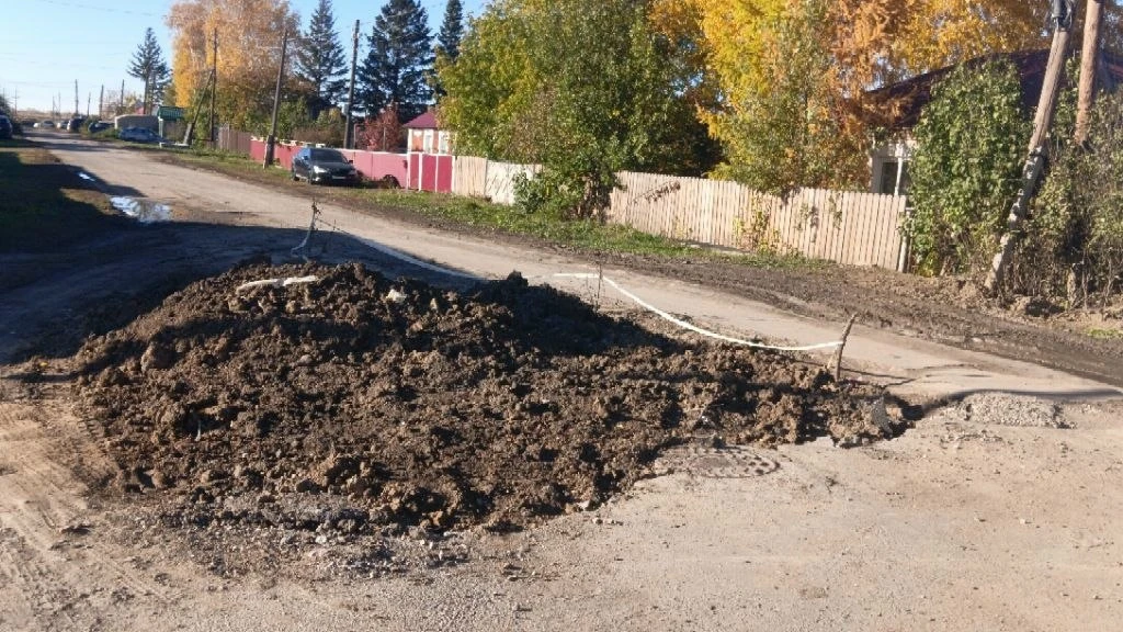 ​В селе Дружино Омской области (на повороте с улицы Юбилейной на улицу Октябрьскую) око...