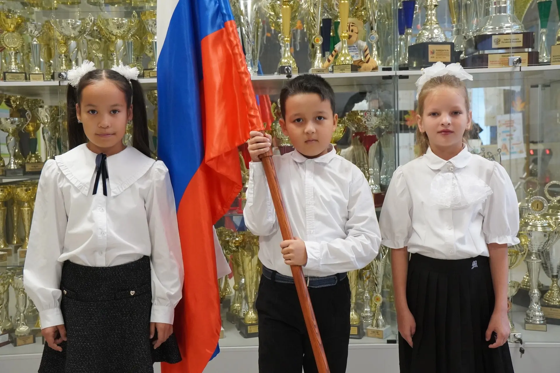 🇷🇺 СМИРНО! ФЛАГ ВНЕСТИ! 🇷🇺