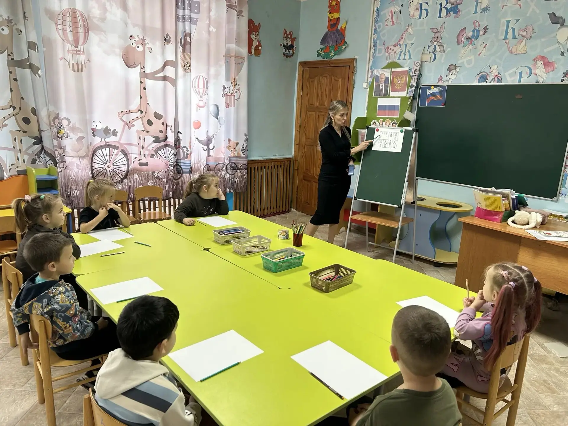 Педагог-психолог, Ирина Евгеньевна, организовала для воспитанников старшей группы занят...
