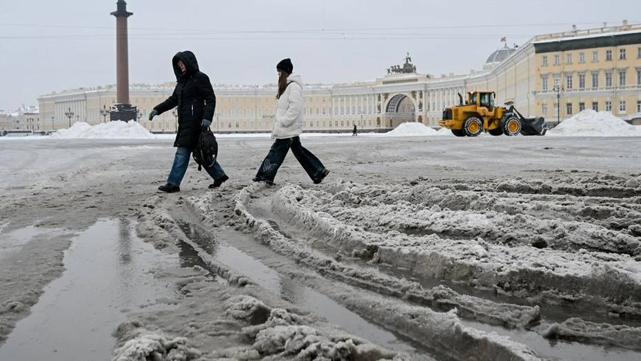 Первый снег в Петербурге обычно выпадает во второй половине ноября, сообщил синоптик Ал...