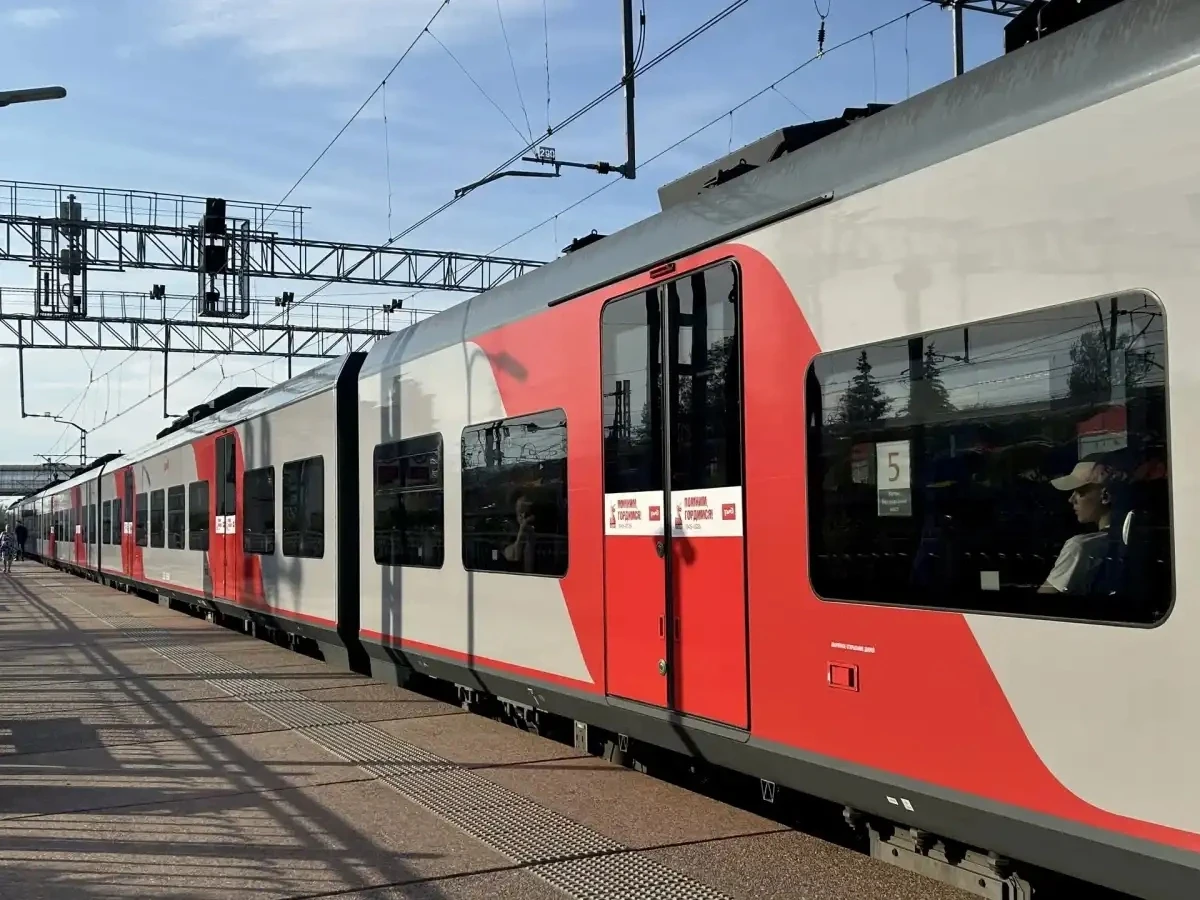 Следующие в Санкт-Петербург электрички будут останавливаться на чудовской станции Торфяное