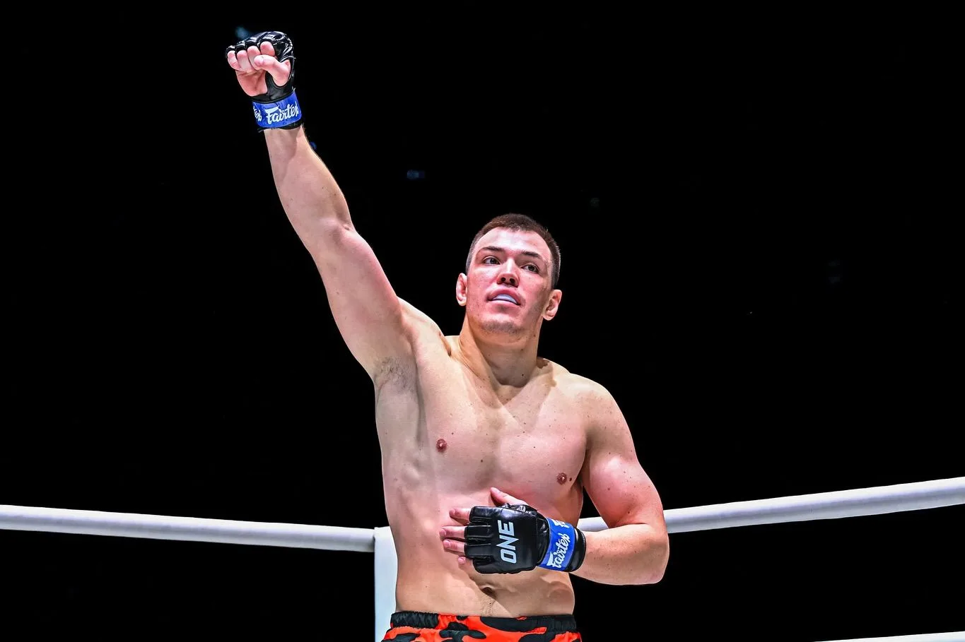 ⚡ В UFC подписан непобеждённый российский полутяжеловес