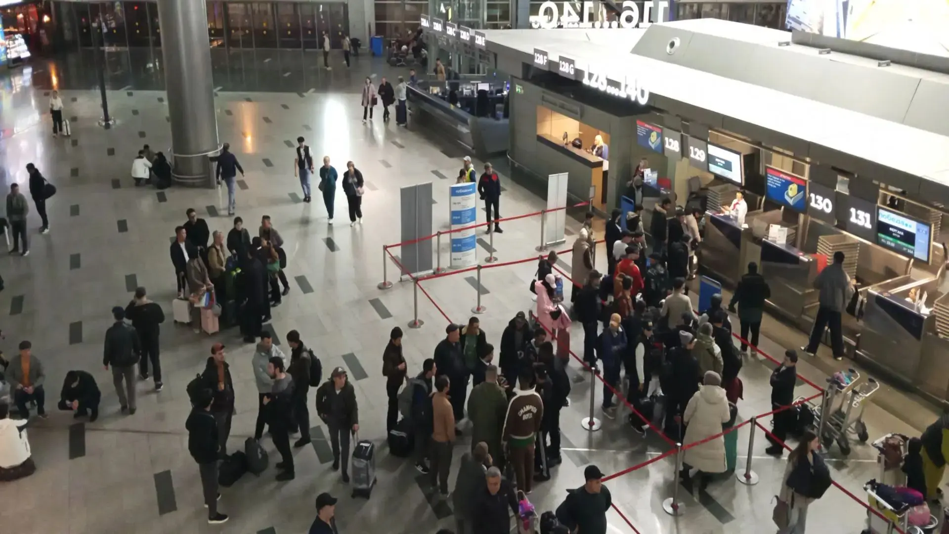 После отмены ограничений на прием и выпуск воздушных судов Международный аэропорт Внуко...