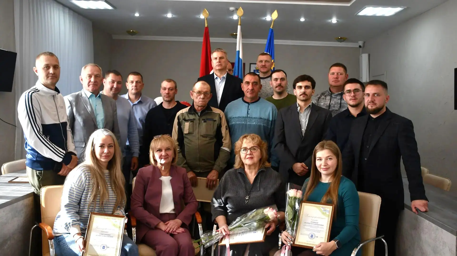 В преддверии профессионального праздника — Дня работников дорожного хозяйства — в админ...