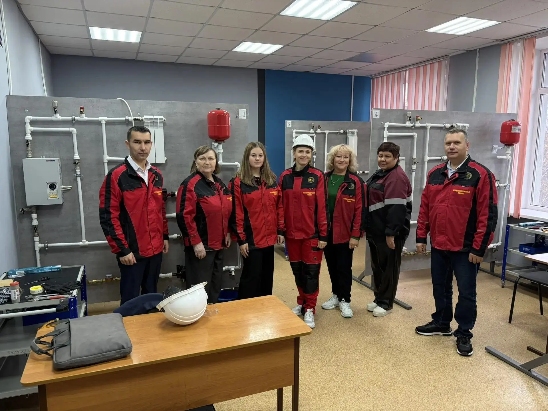 🎓 СТАЖИРОВКА ПРОДОЛЖАЕТСЯ: ЗАВТРА — ДЕМОНСТРАЦИОННЫЙ ЭКЗАМЕН!