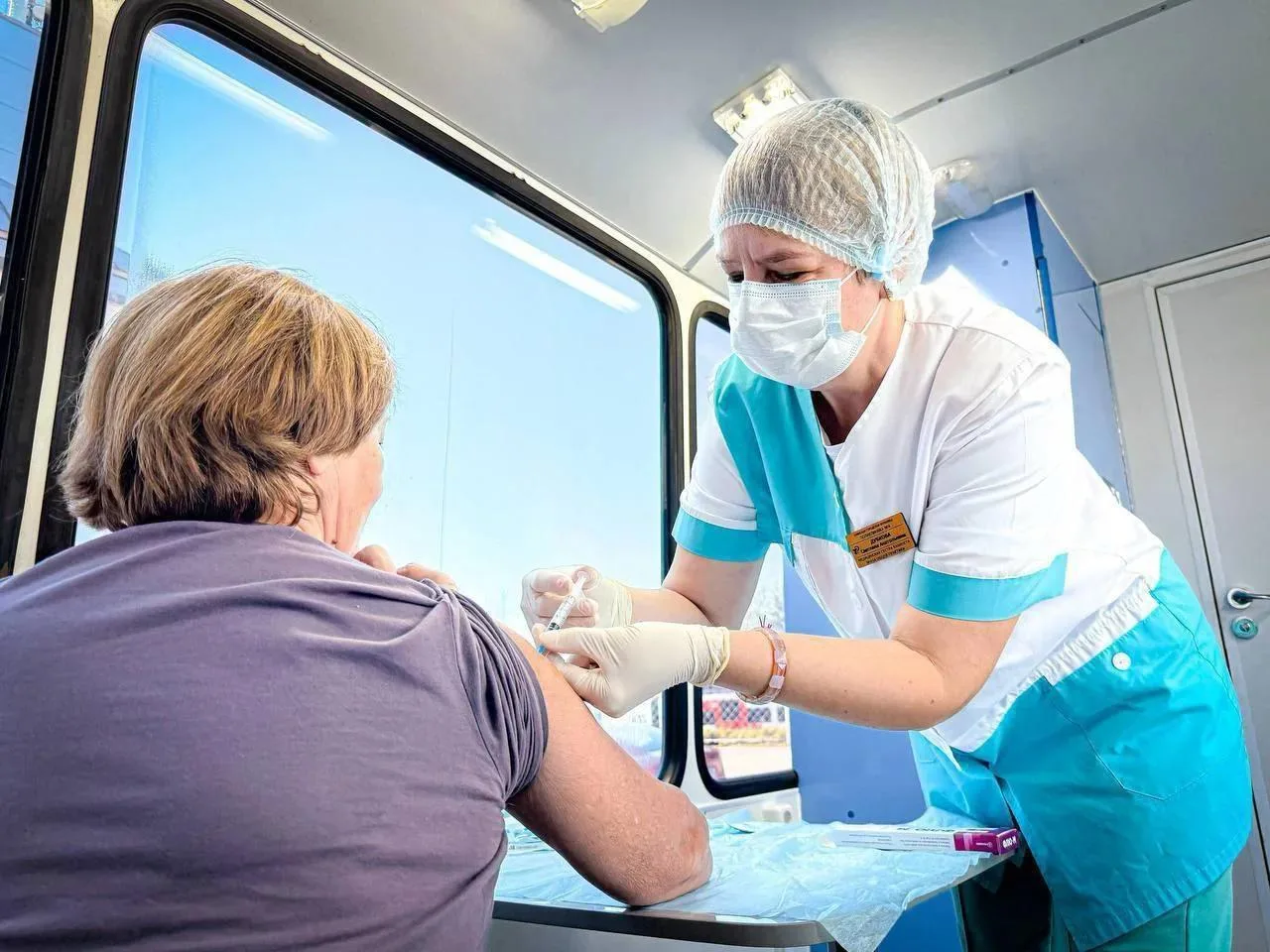 Прививка от гриппа: время сделать её сейчас 💉