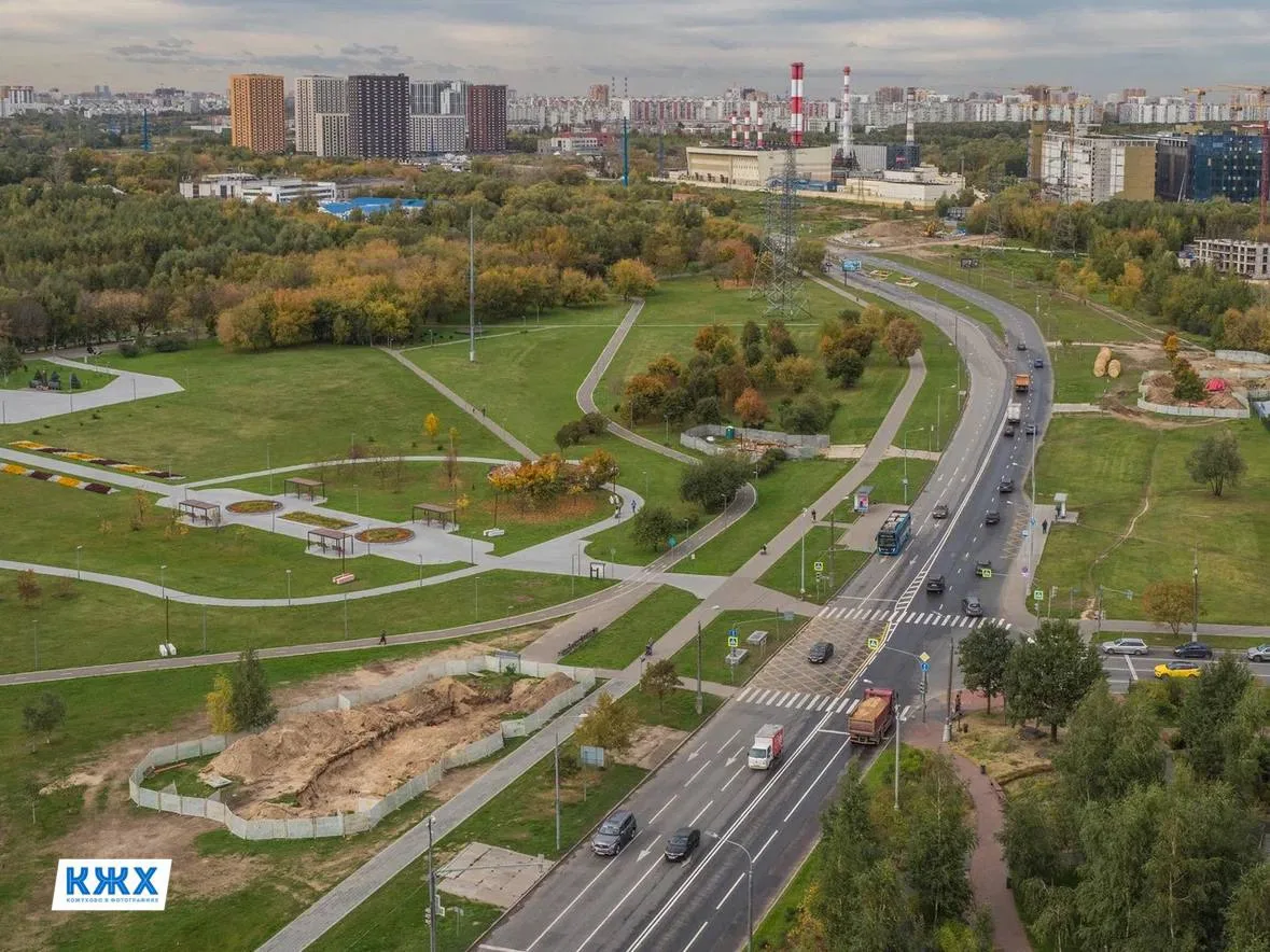 Ещё несколько видов окрестностей с ЖК «Дмитриевский»