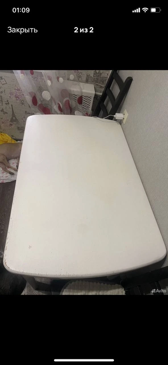 Продам кухонный деревянный столик ,есть косяки цена 1700,
