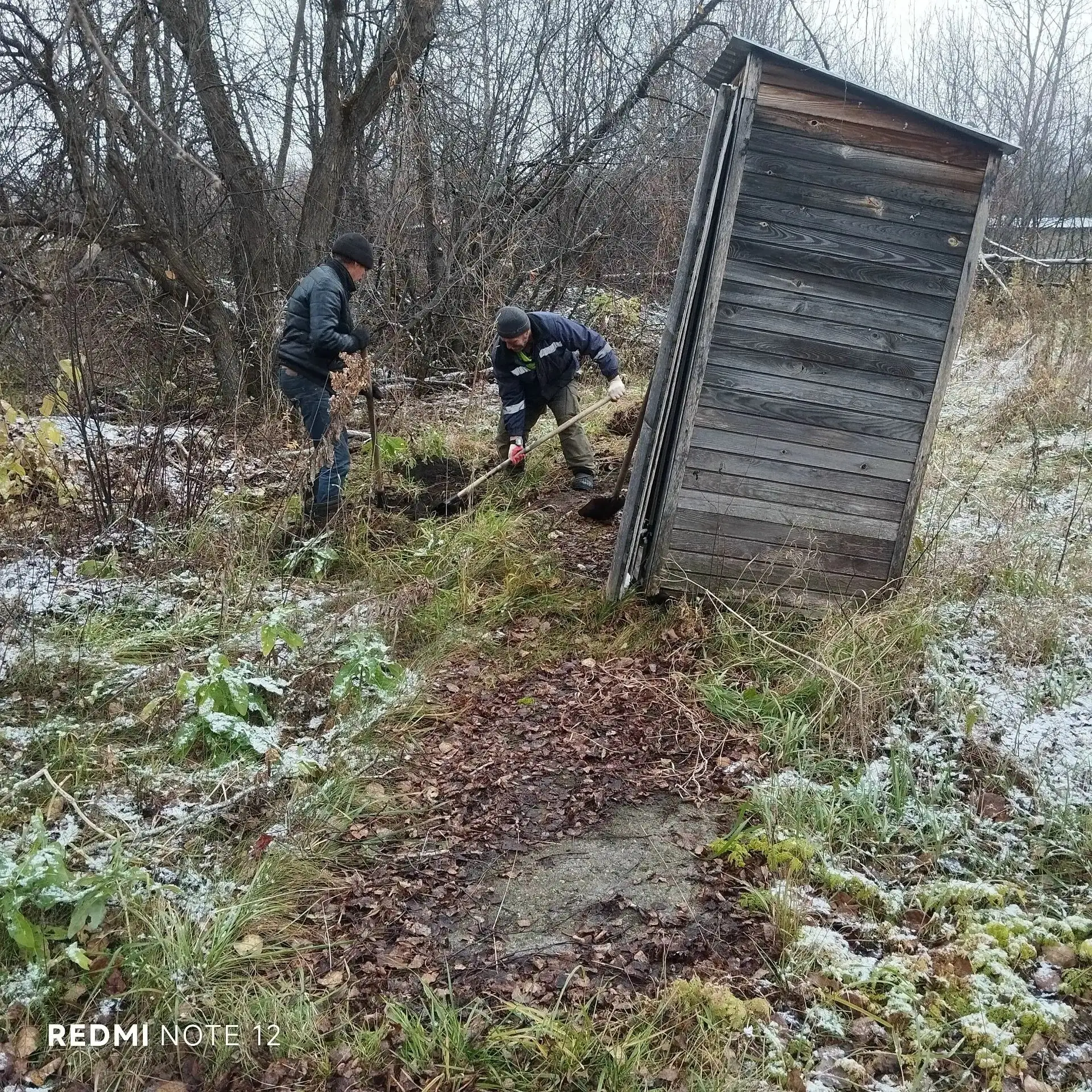 Ремонт уличного туалета в клубе п. Приречье.
