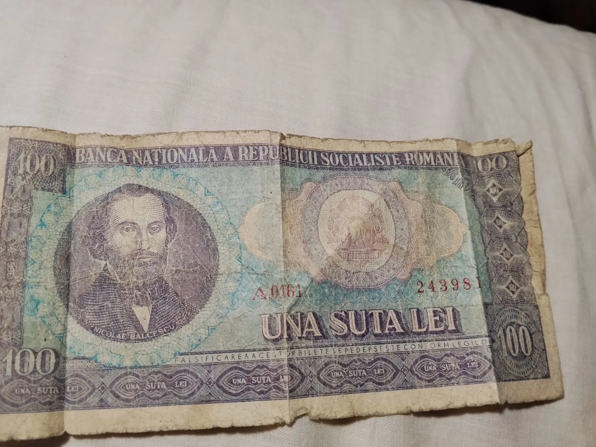 Продам. Цена 200р