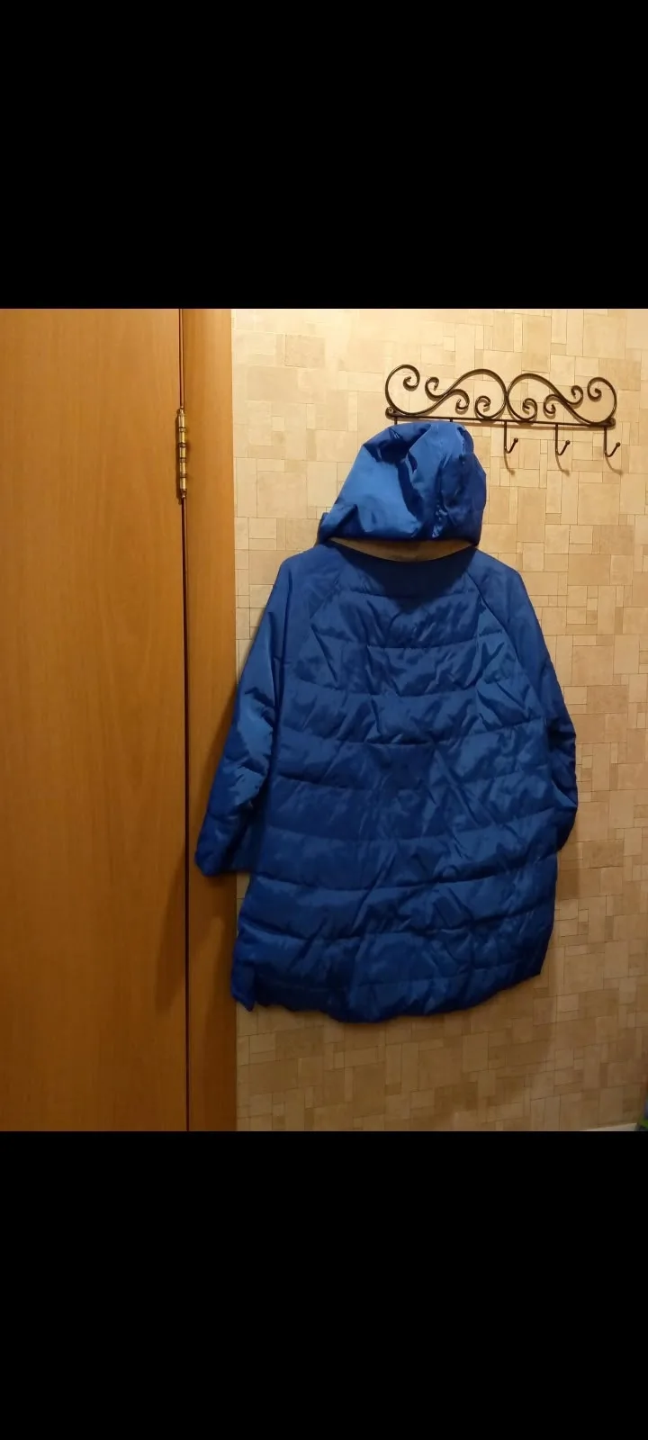 Продам куртки и пальто размер 48-50 .