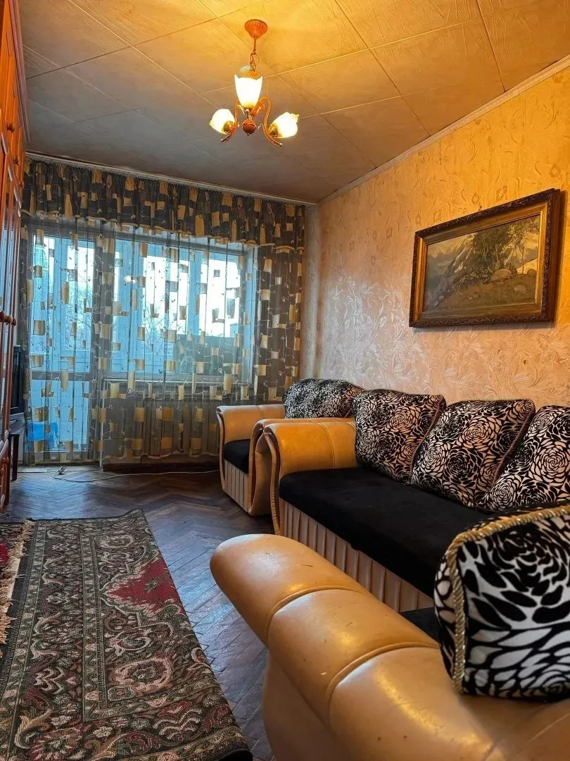 Продам 3-комнатную квартиру, 59 м², 5/5 эт. в Горловке, Калининский район, ул. Бессонова