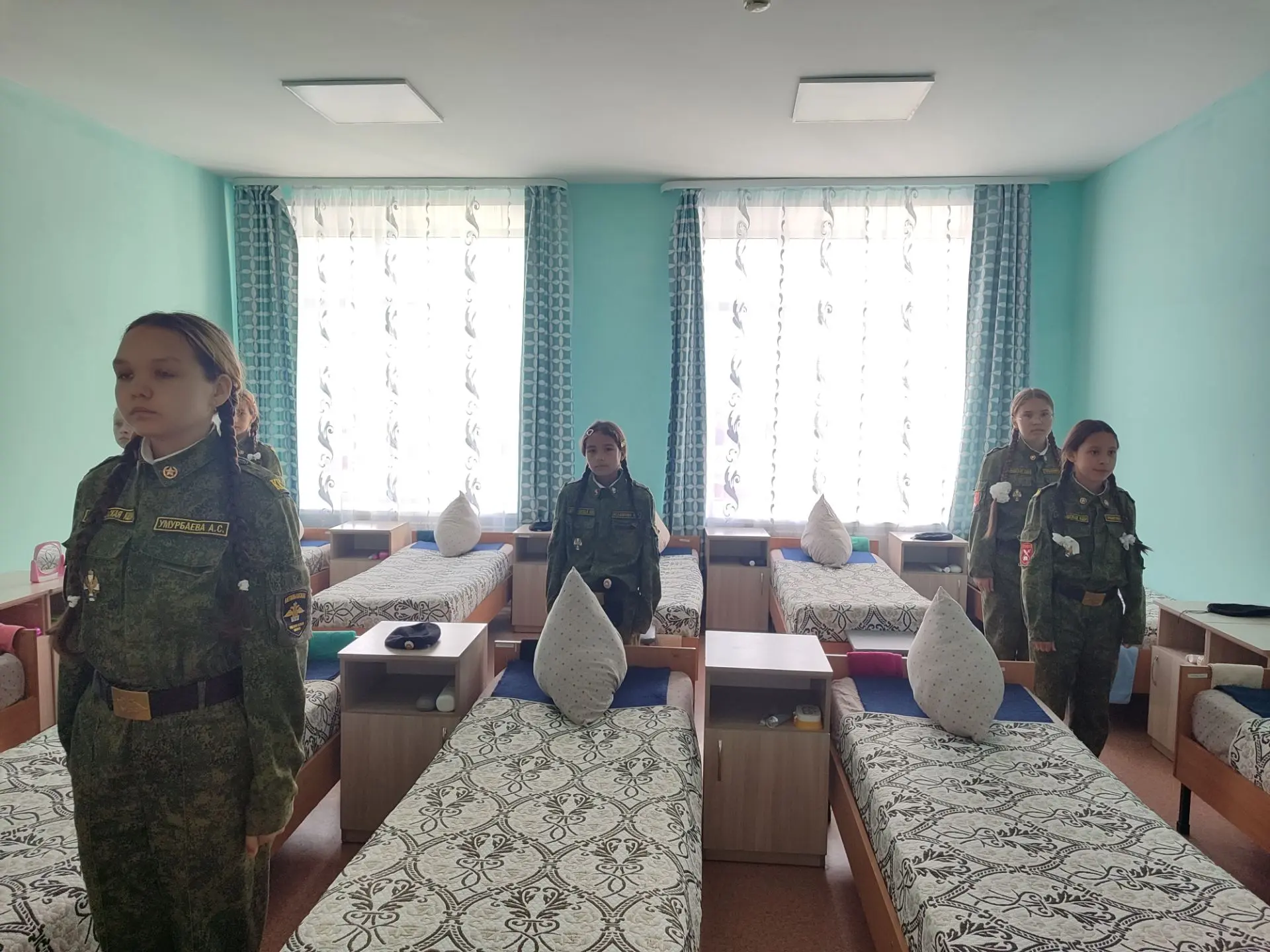 В спальных комнатах всегда идеальный порядок