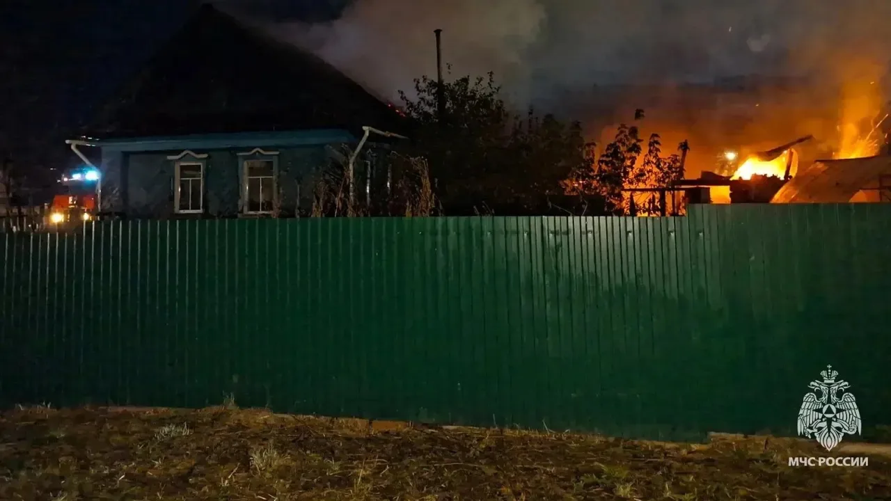 ‼Мама и трое детей