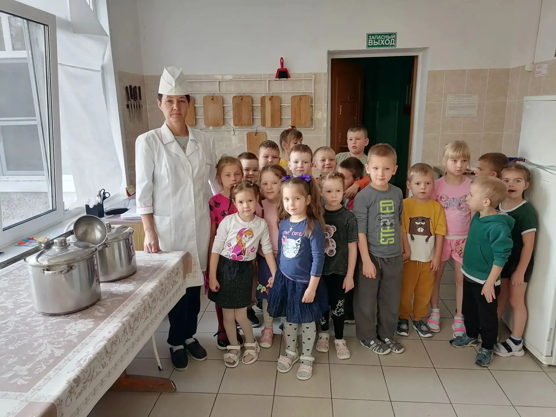 Профессии в детском саду».