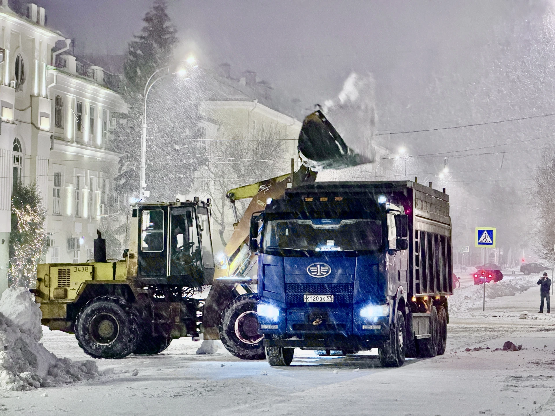 🚜Москва передала 20 единиц спецтехники для зимнего содержания орловских дорог