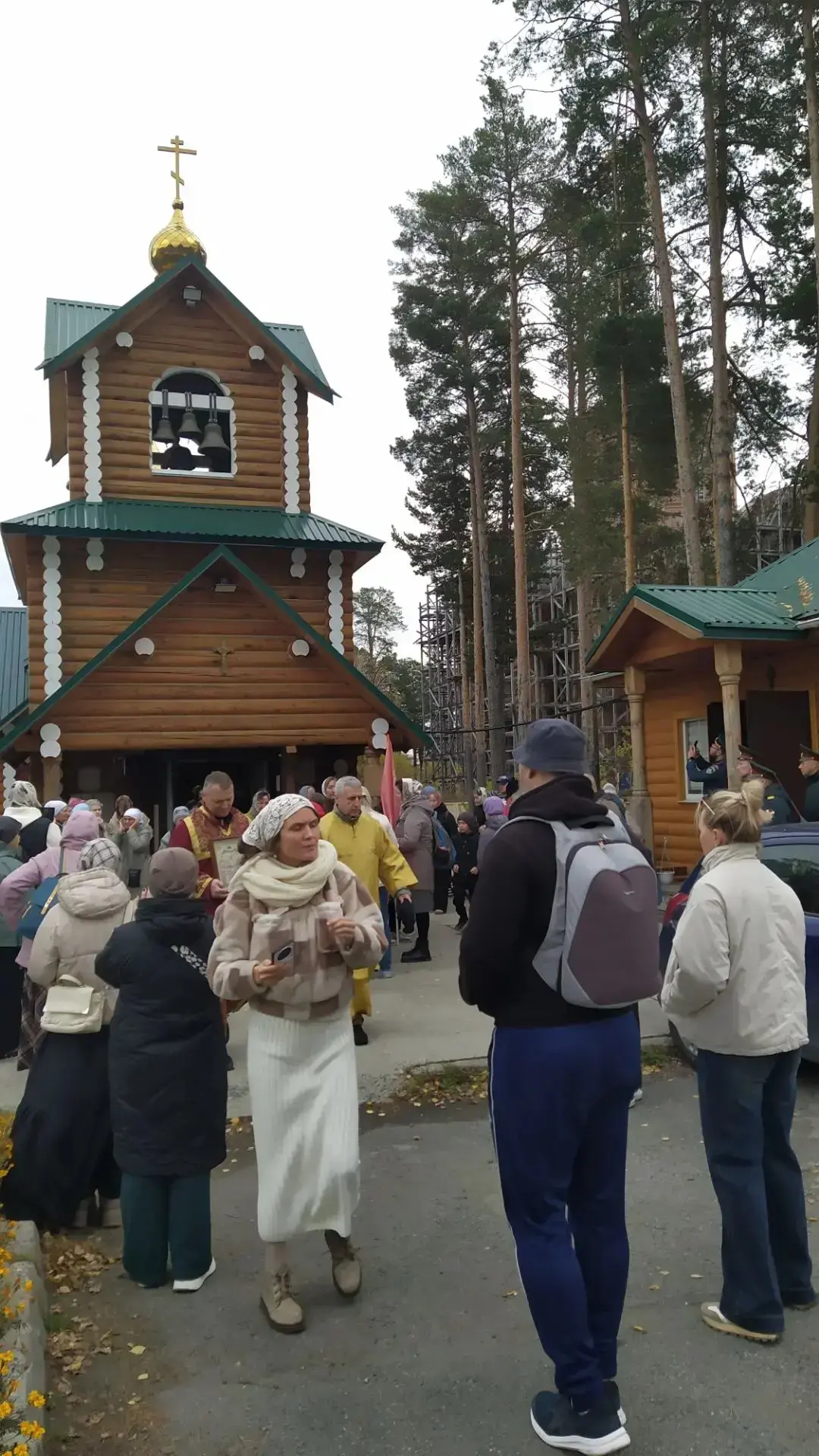 Крестный ход от храма преподобного Сергия Радонежского. Спасибо Богу за всё !