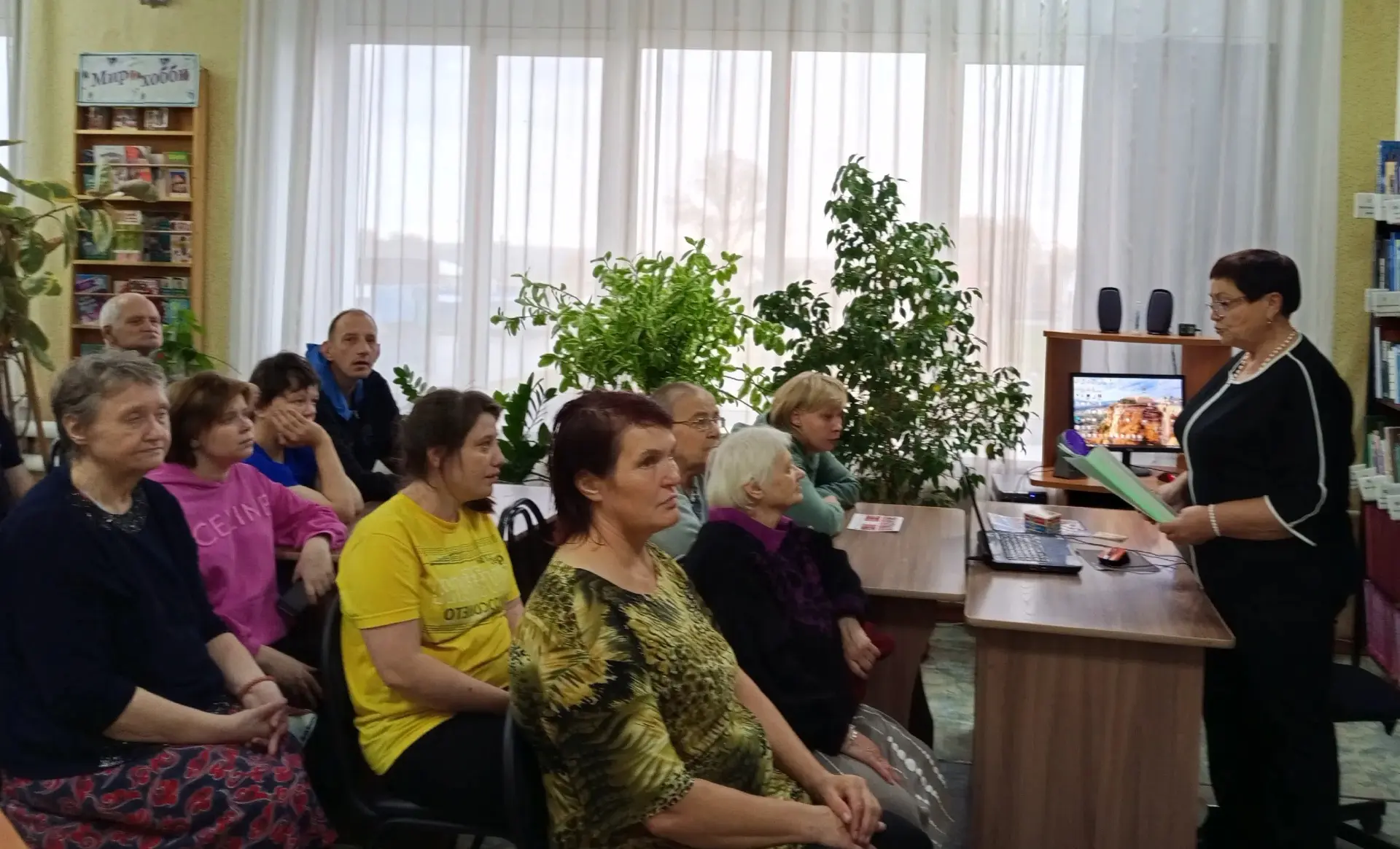 «Осенний калейдоскоп» в Боровской библиотеке