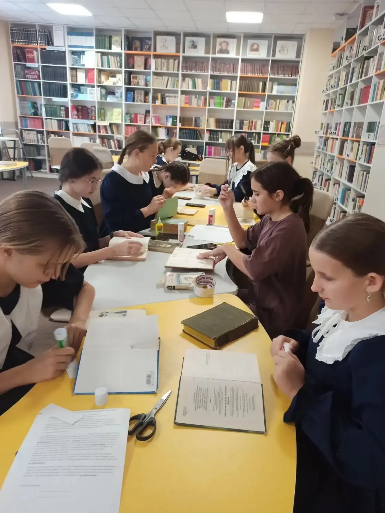 📚 Шестиклассники стали книжными лекарями