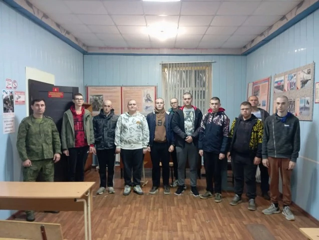 В Красном Сулине прошла первая отправка призывников