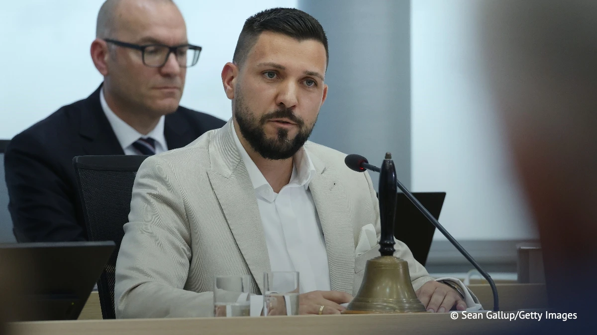 В АдГ обратились к Маску после отказа BMW дать авто главе ландтага Саксонии-Анхальта. Д...