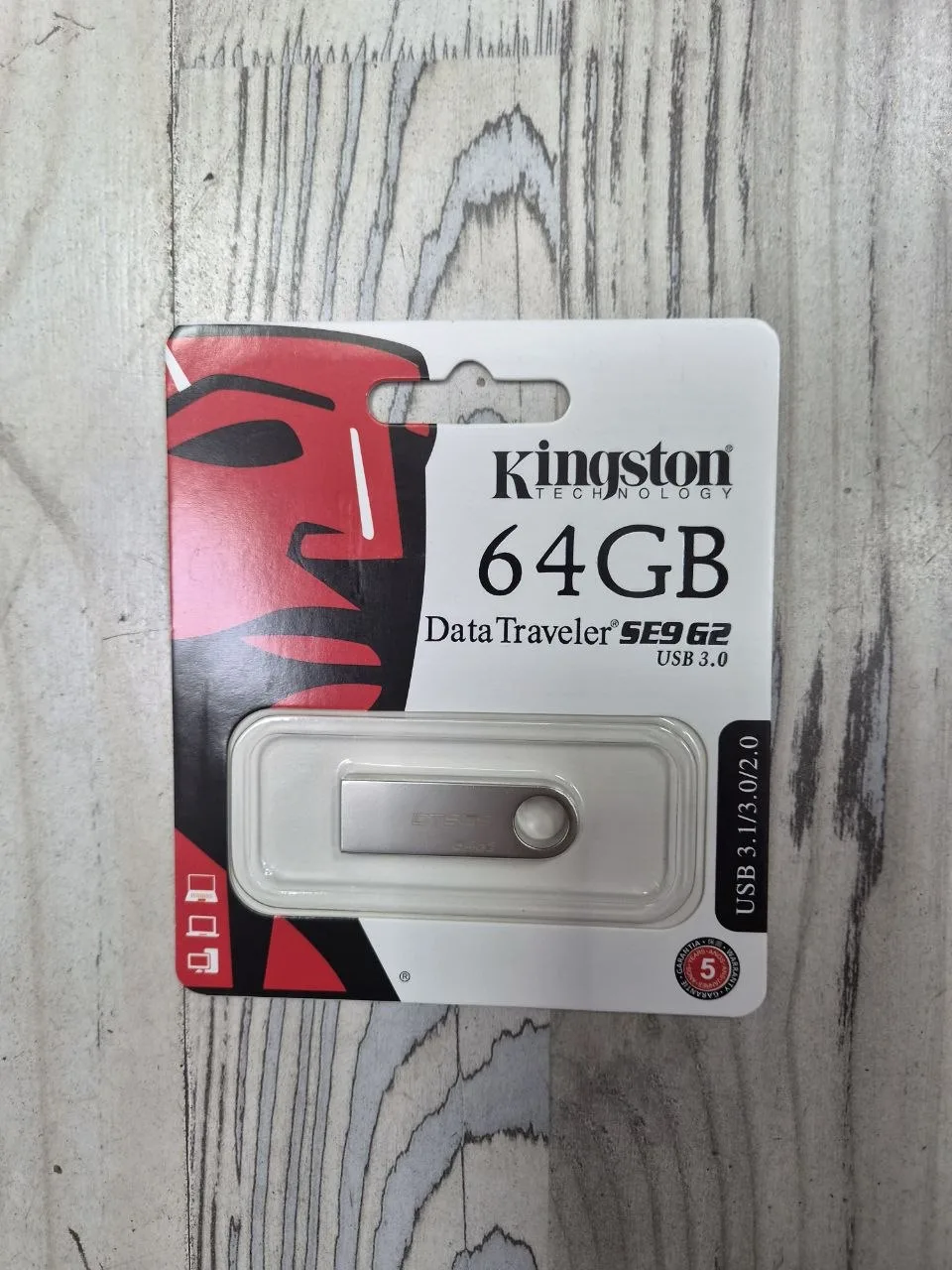 USB-накопитель 64 ГБ