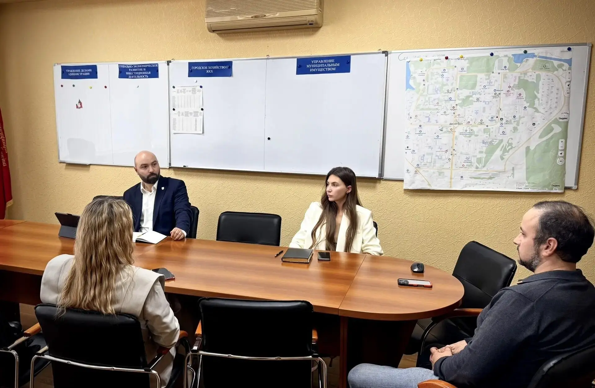 🌐 В Десногорске обсудили перспективы создания медицинского центра