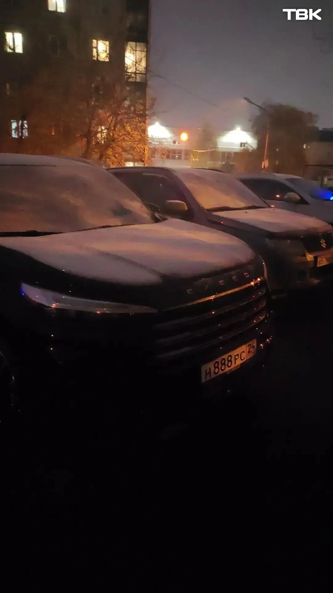 А вот как было в Красноярске. Делитесь своими фото в комментариях ❄️