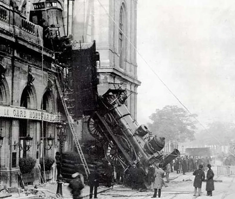 🗓 1895 год. Париж, Франция