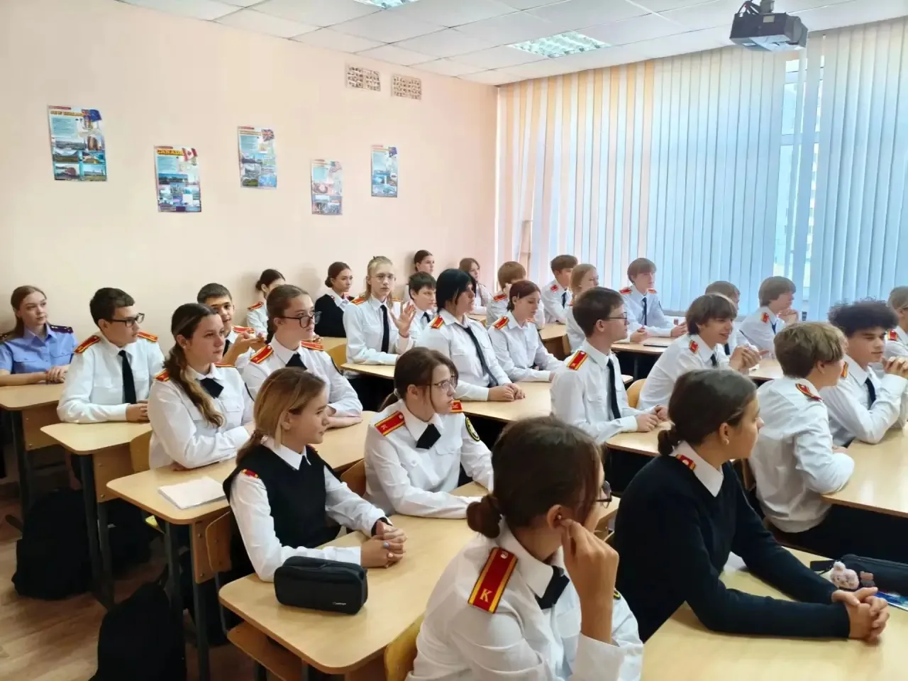 Сотрудник следственного управления Следственного комитета России по Пензенской области ...