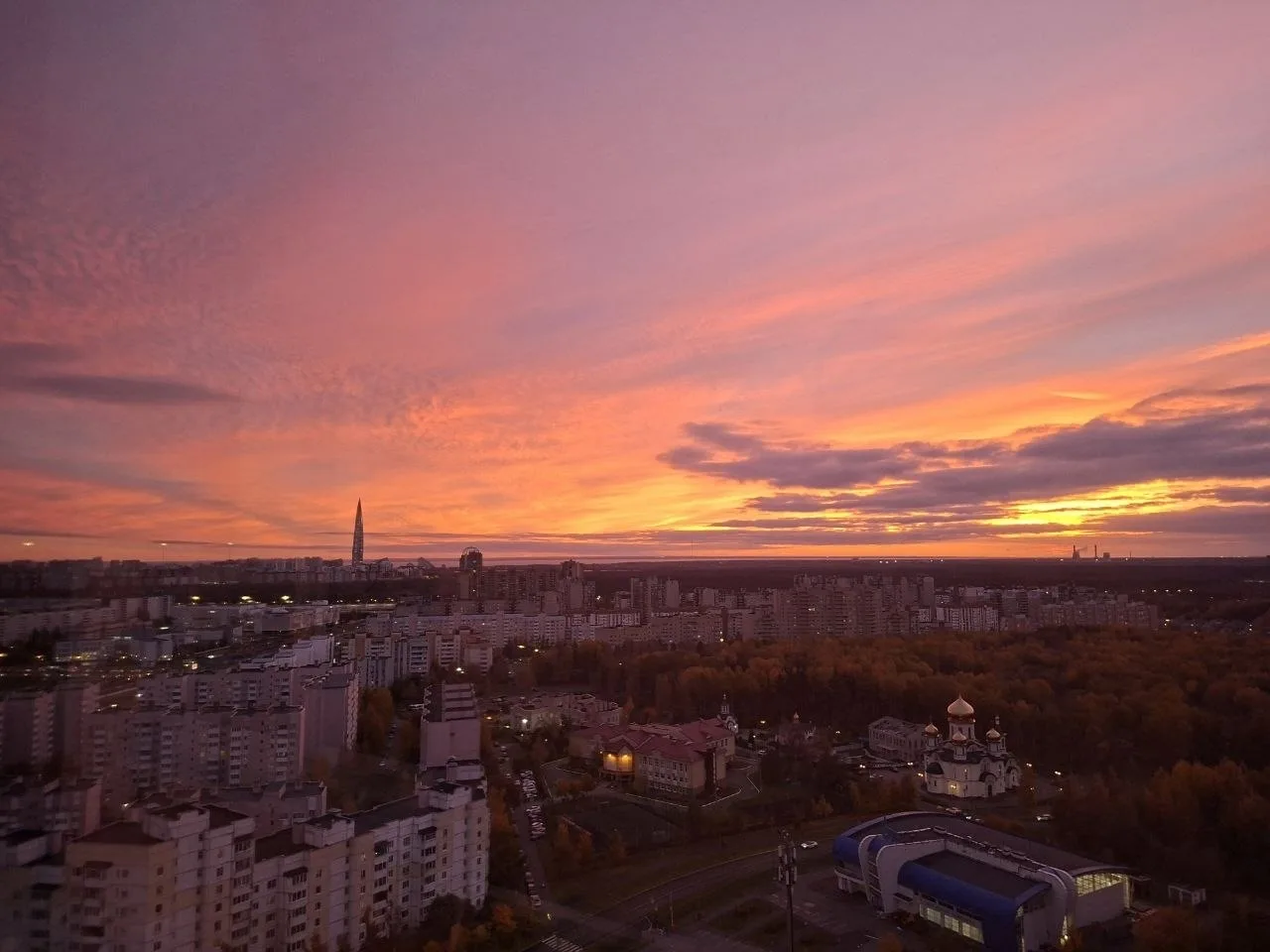 🌆 Прямо сейчас. Закатистая красота в Каменке.