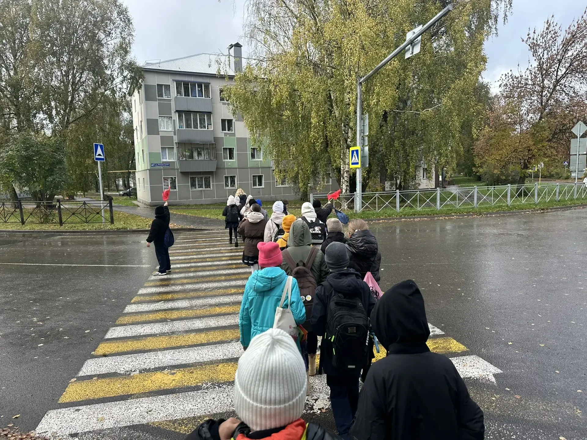 В лицее №2 Бугульмы снова говорили о главном — о безопасности на дороге 🚦👦