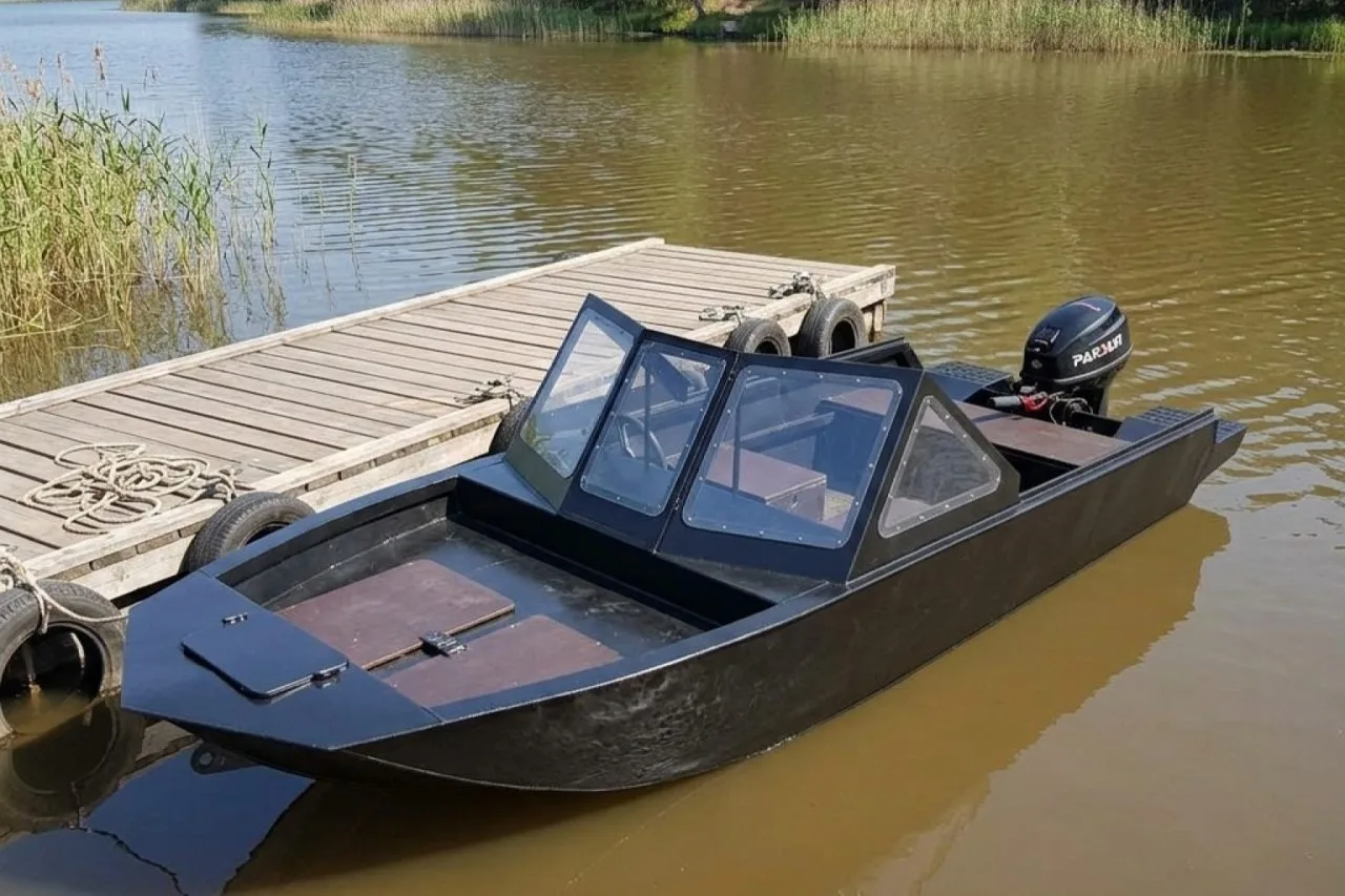 GOONCH 4.0 fish m — лодка для тех, кто уже выбирает маршрут, а не мечтает о нём. Моторн...