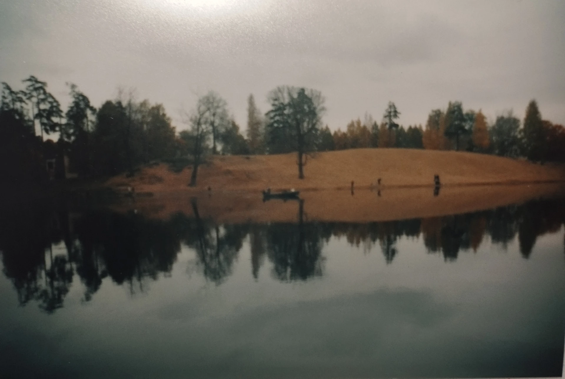 Наша подписчица, Rina Volga, нашла фотографию одного из Суздальских озер. Года примерно...