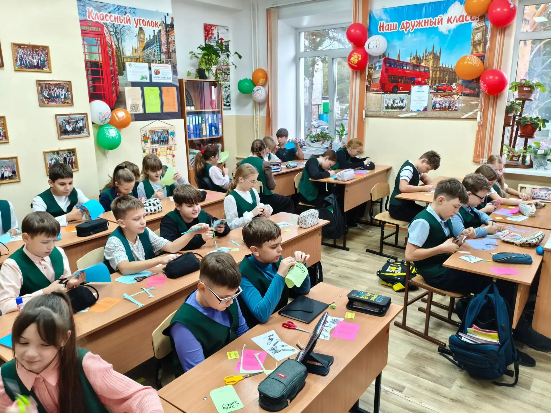 В преддверии замечательного праздника "День отца" ребята из 6"Б" класса (классный руков...