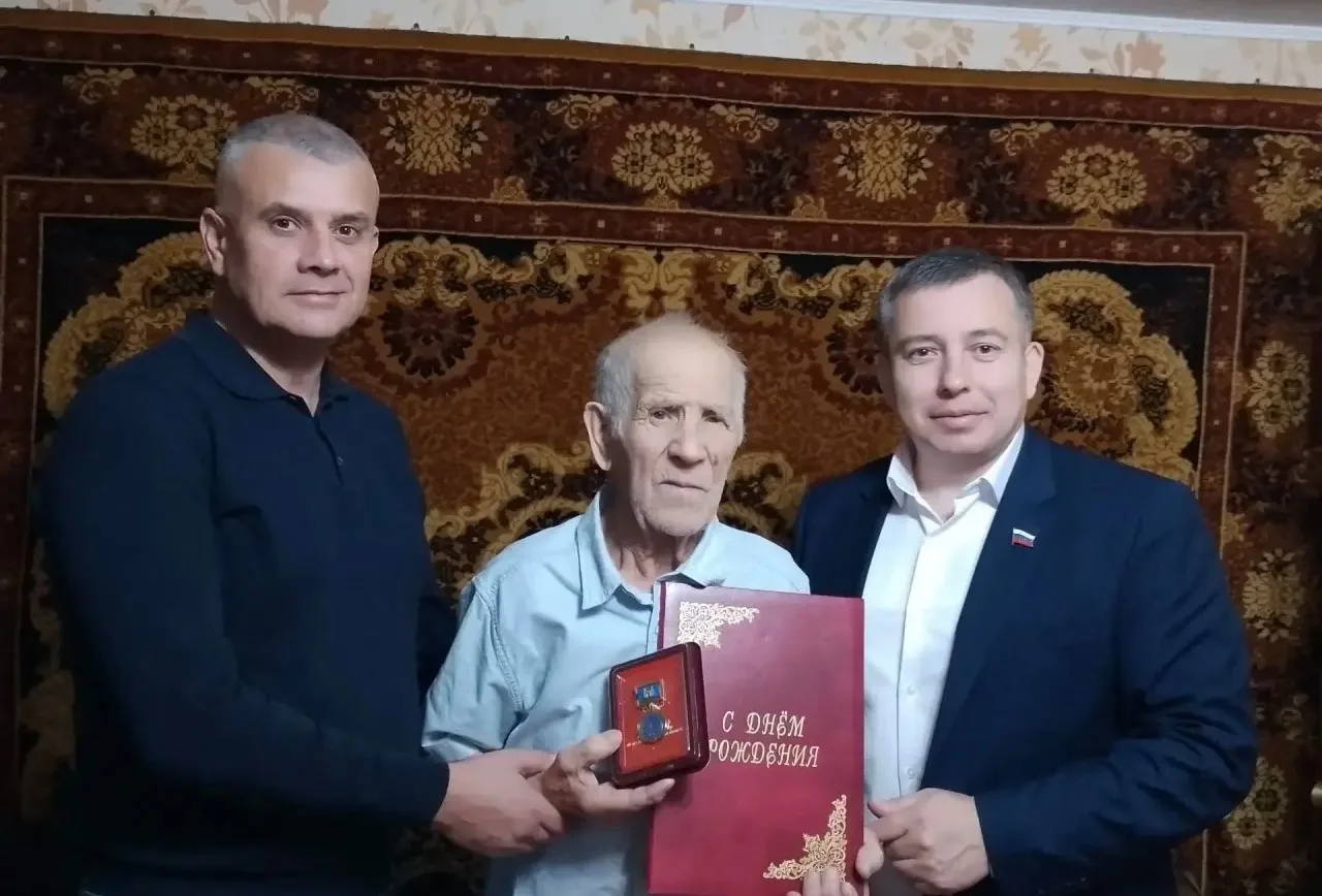 12 октября 99 лет исполнилось ветерану Великой Отечественной войны, почетному жителю По...